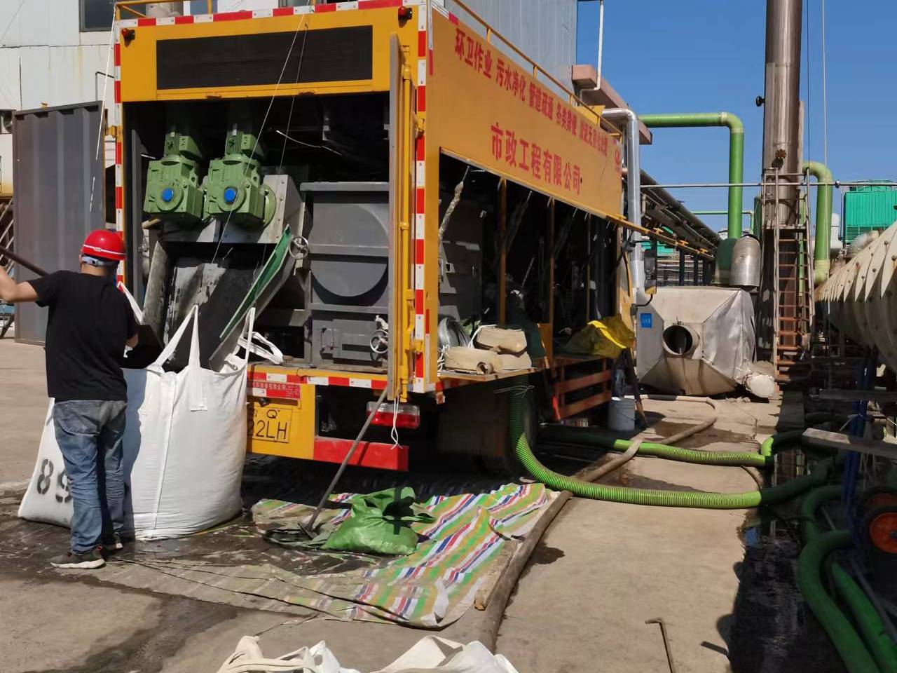 排浦镇淤泥压干处理